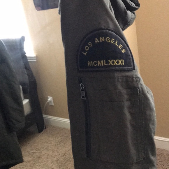 Guess Jacket - Picture 3 of 4